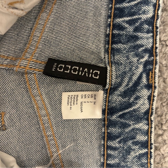 Levi's Blue Denim Jeans - Picture 2 of 2